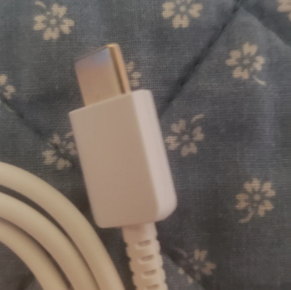 Samsung Factory Original Cable Lightening BRAND NEW NEVER USED